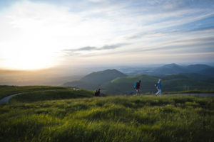 Au-sommet-du-puy-de-Dome-800x534